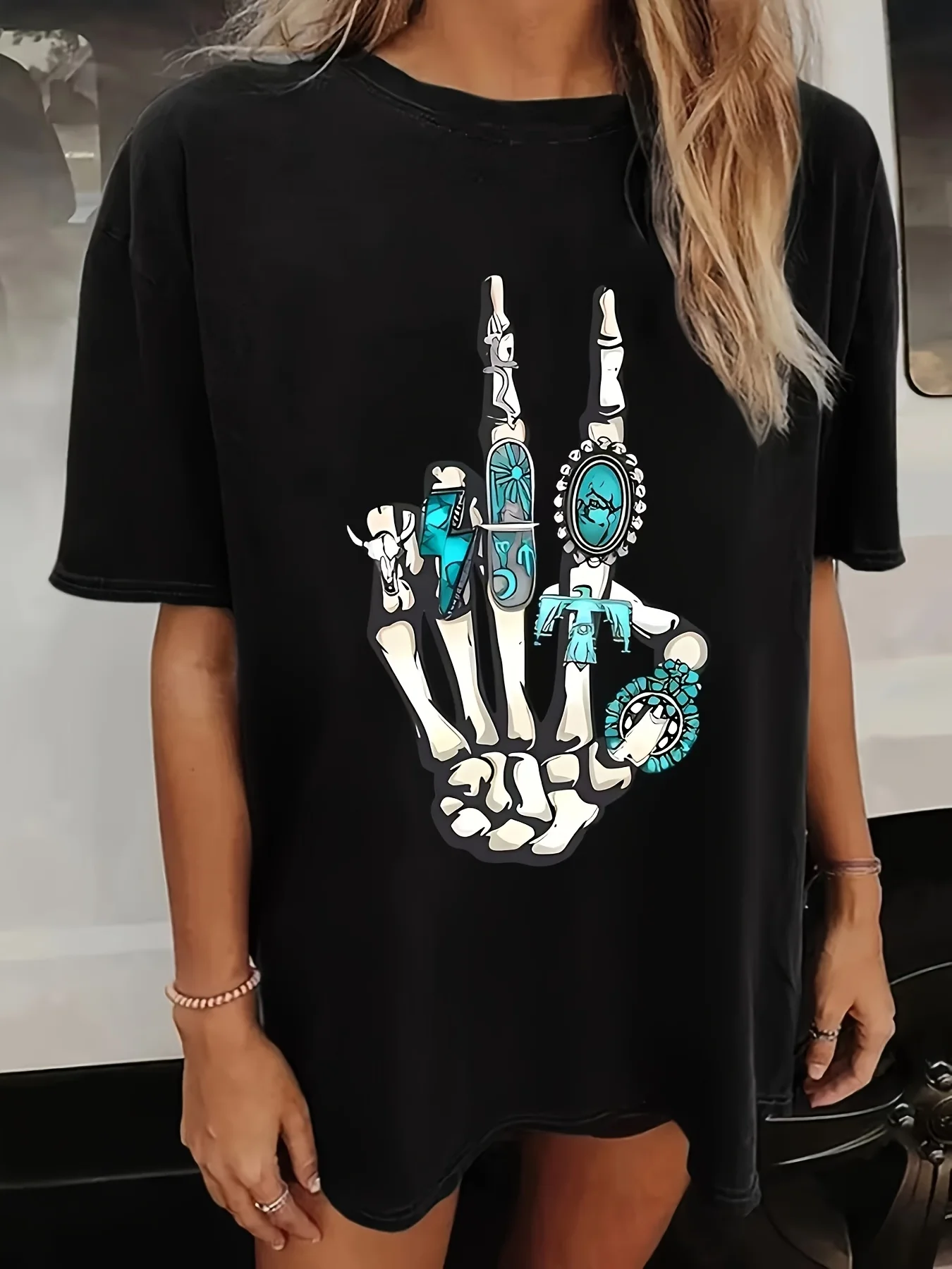 

Fancy Skull Hand Print Casual T-shirt, Crew Neck Drop Shoulder Loose Top For Spring & Summer, Women's Clothing