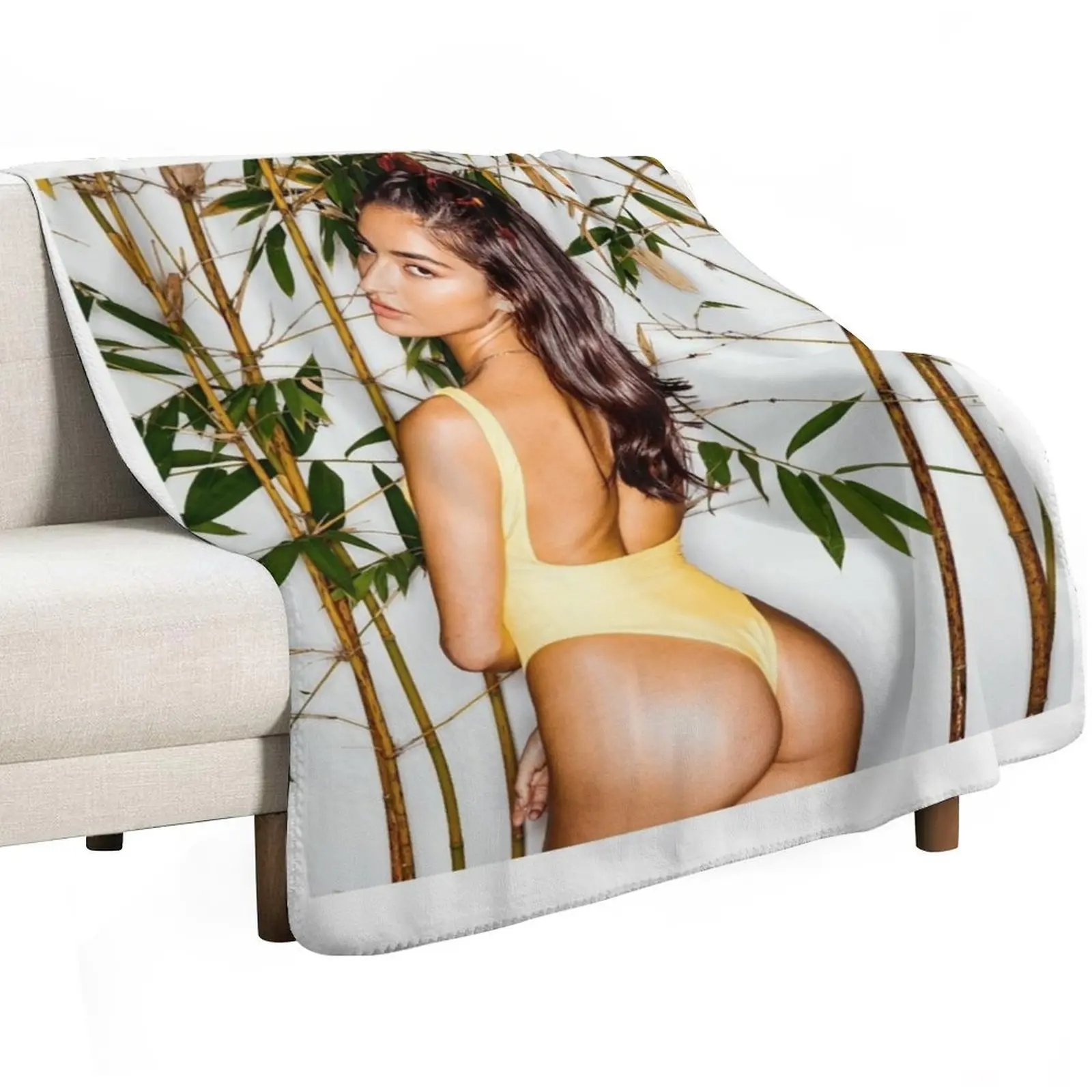 Emily Willis Throw Blanket Soft Bedroom Blanket for Night Sleeping