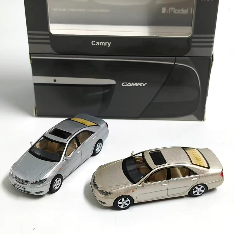 

Model1 1/64 Scale Camry Alloy Car Model Ornament Souvenir Display Collection Hobby Gift