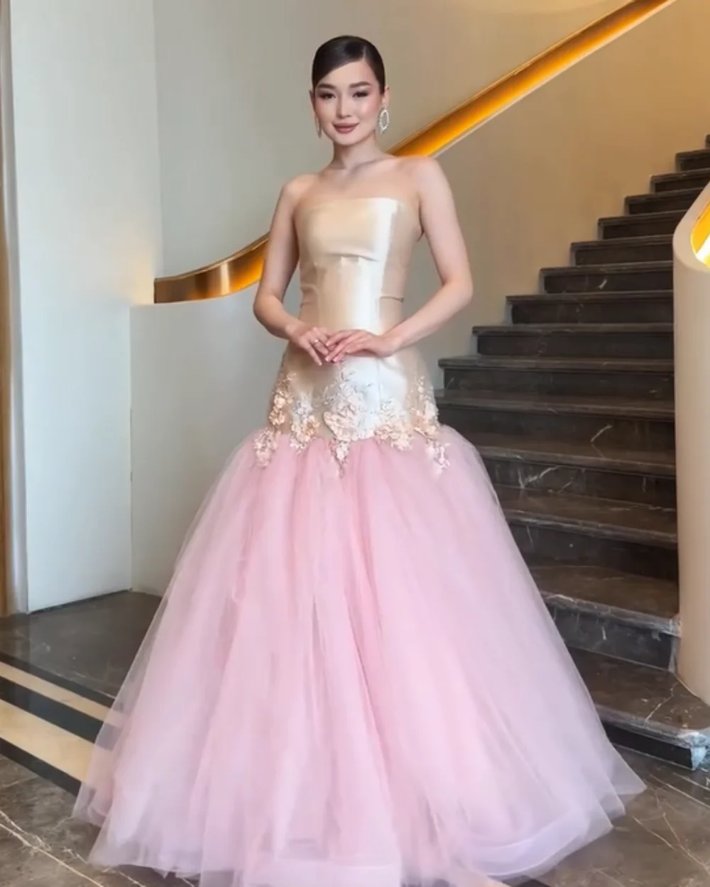 

Customized Formal Lace Sequined Pleat Straight V-neck Long Quinceanera Dresses Chinese Style Exquisite