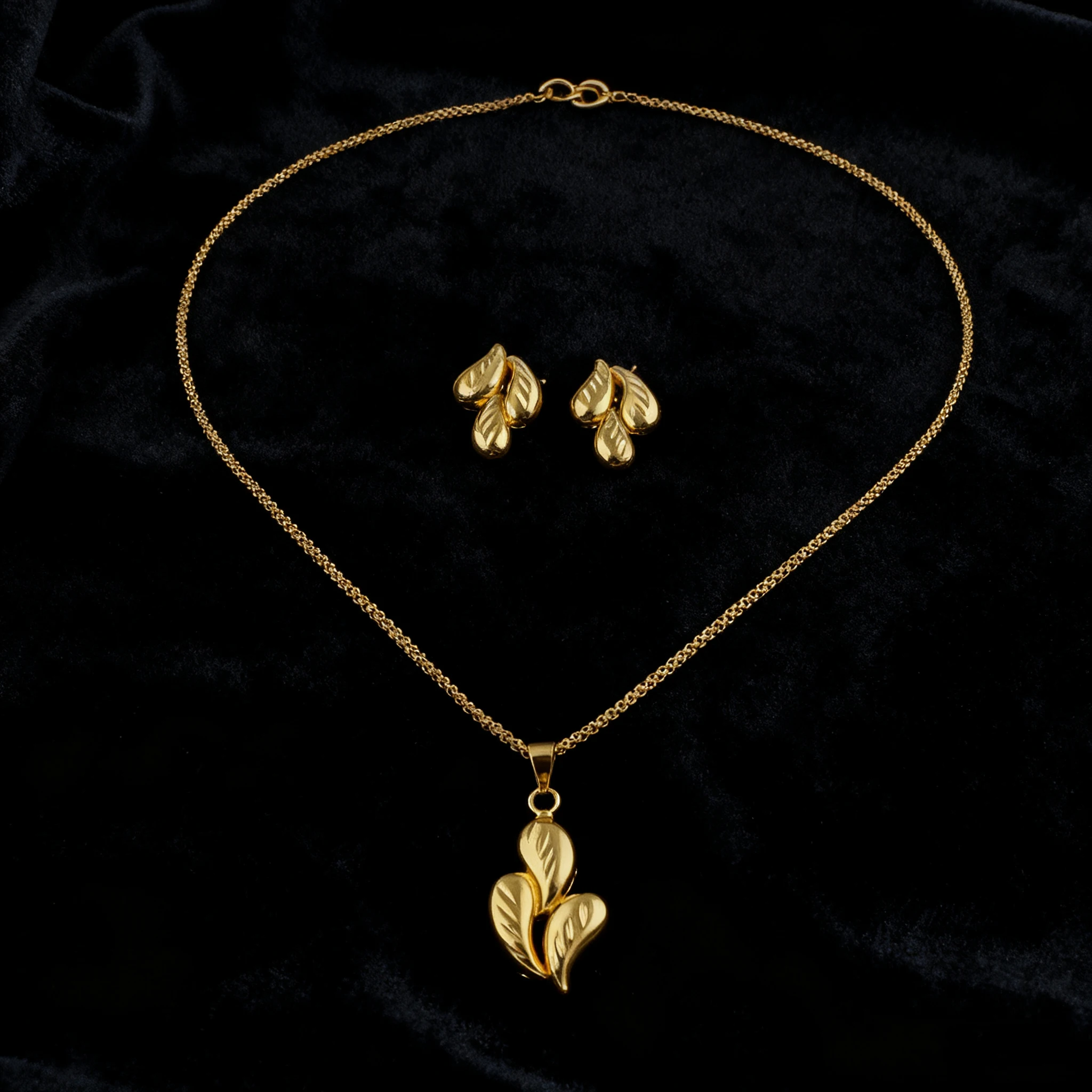 

Gold Color Three-layers Water Drop Teardrops Pendants Necklace Earrings Set for Women Wedding Banquet Jewelry Accessories Gift