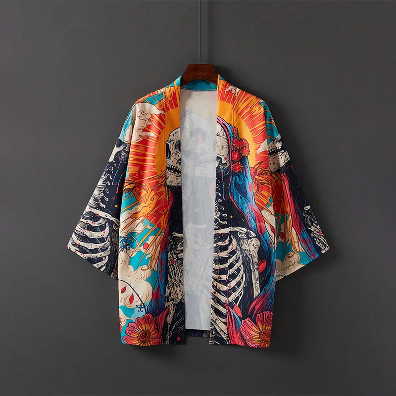 เสื้อคลุมกิโมโนสไตล์ญี่ปุ่นลายหัวกะโหลกสุดเทรนดี้ แฟชั่นสตรีท สไตล์ลำลองสำหรับฤดูร้อน เหมาะสำหรับคู่รัก ทรงโอเวอร์ไซส์ ใส่คลุมชุดว่ายน้ำไปเที่ยวทะเล ชุดคลุมวันพีซ
