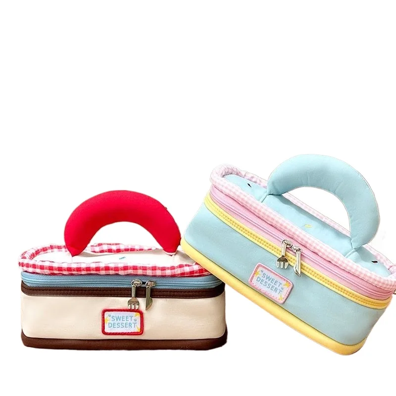 astuccio-colorato-e-capiente-perfetto-per-le-ragazze