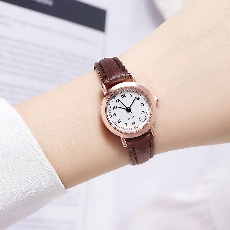 High-end Trend Quartz Watch Silica Gel Belt Round Dial Classic Ladies' Watch for Any Scene Outdoors Sports