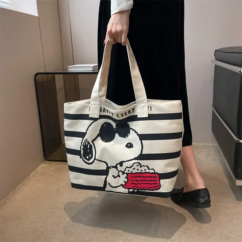 Heiße Bandai Snoopy Niedliche Cartoon-Canvas-Tasche mit großer Kapazität für Studentinnen zum Tragen von Büchern, Tragetasche, Mama-Tasche – Detail 5