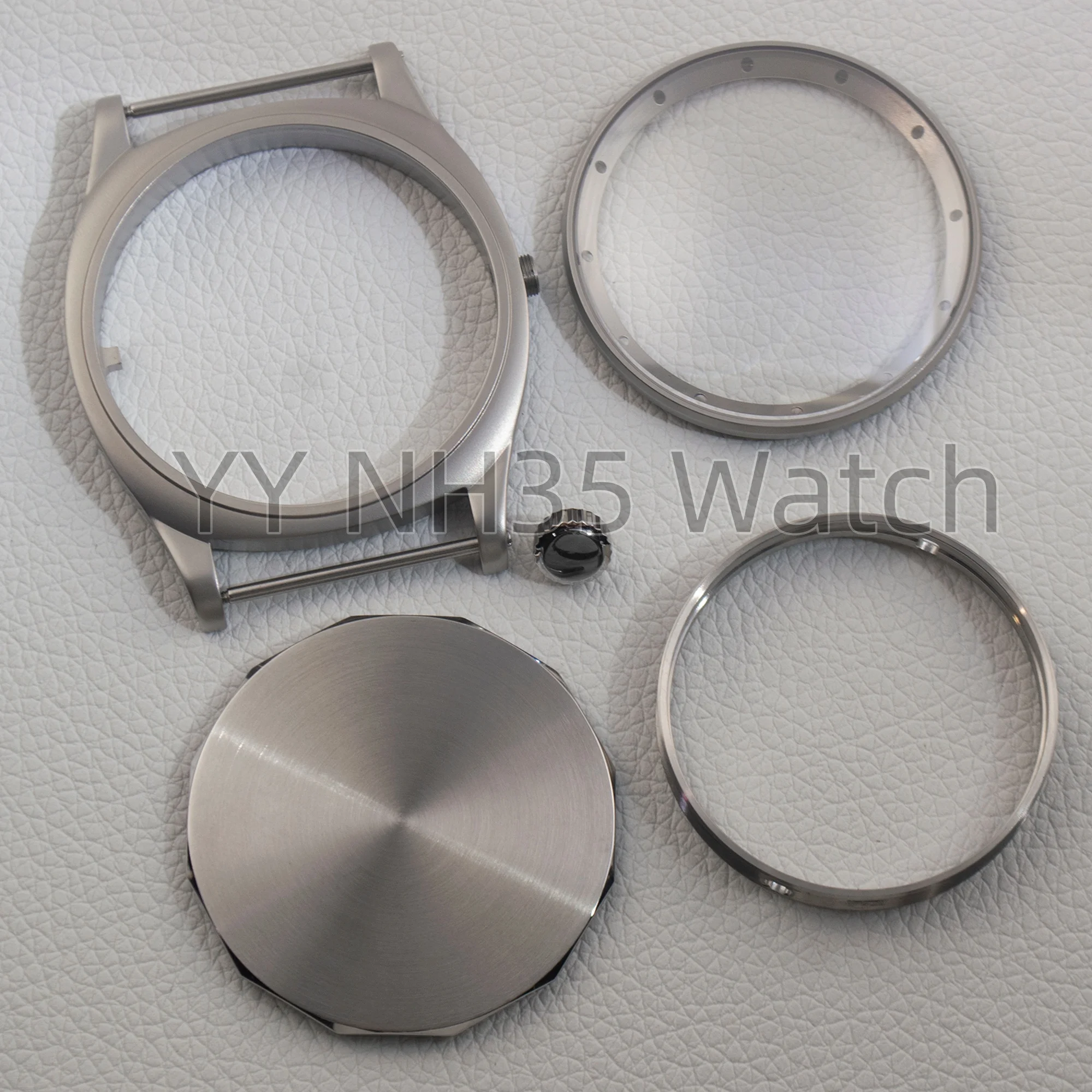 

Корпус из нержавеющей стали с песочной отделкой, 46,5 мм, ремешок из натуральной кожи, 26 мм, для механизмов ETA6497/6498/ST3600, водонепроницаемость 100 м, корпус 3646HL