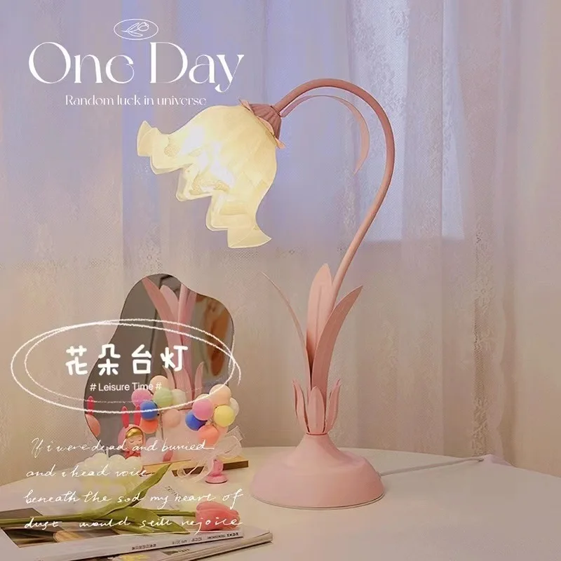 

Romantic Boho Floral LED Table Lamp - Newest Flower Decor for Bedroom Bedside, Perfect for Girlish & Rustic Aesthetics