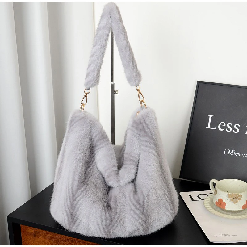 Weiche Kunstfell-Umhängetasche, Flauschige Plüsch-Handtasche für Damen, Warme Wintertasche für den Alltag, Große Kapazität, Leichtgewicht – Detail 11