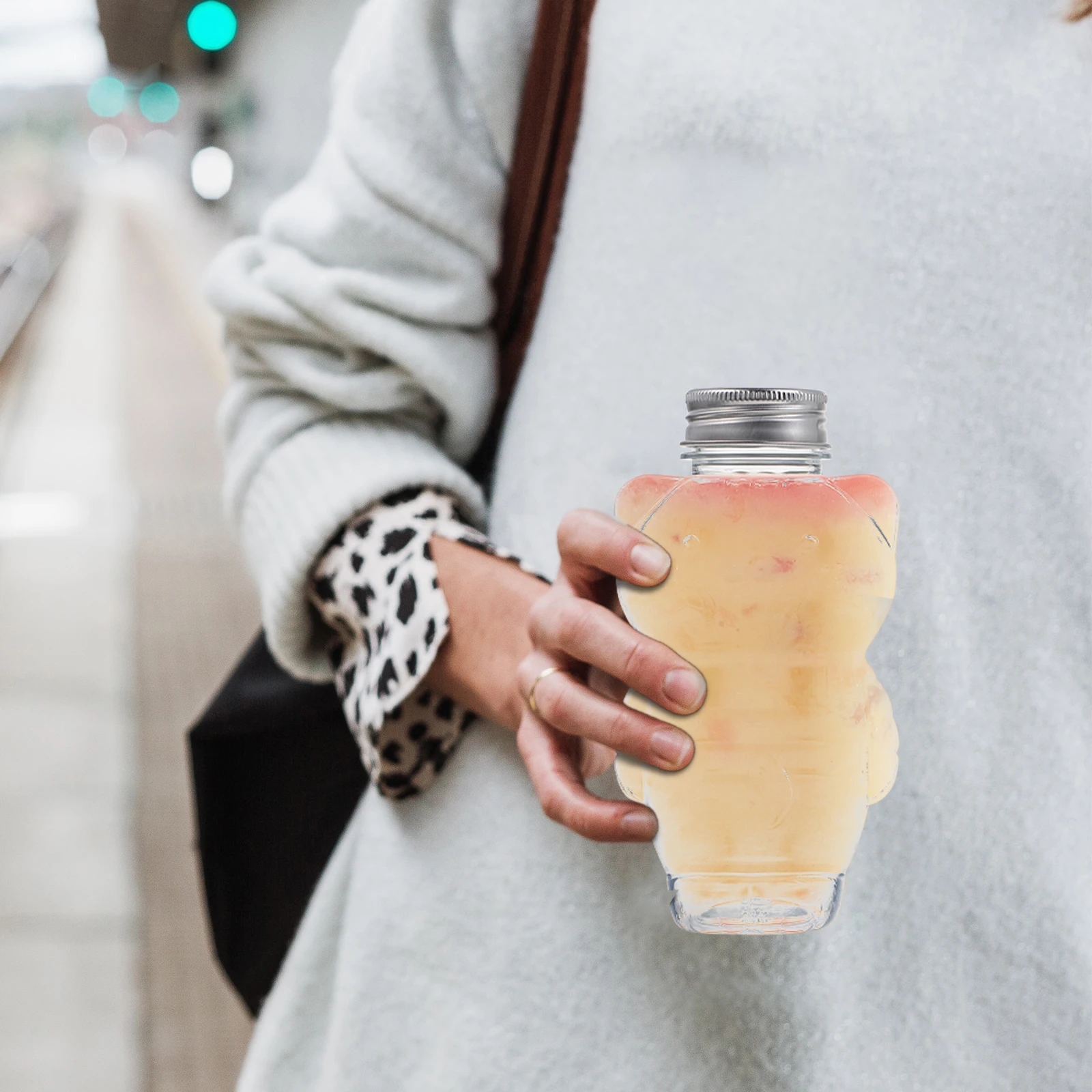 

6pcs Plastic Bottle Sealing Cover Small Reusable Transparent PET Bottles Containers Lids for Juice Beverages Storage Home