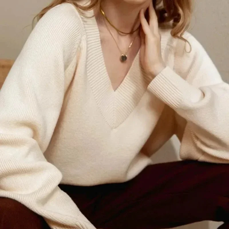 

Korean V-neck Long Sleeve Sweater for Women Soft Oversize Knitted Pullover Fashion Top Comfortable Vintage Style for Autumn