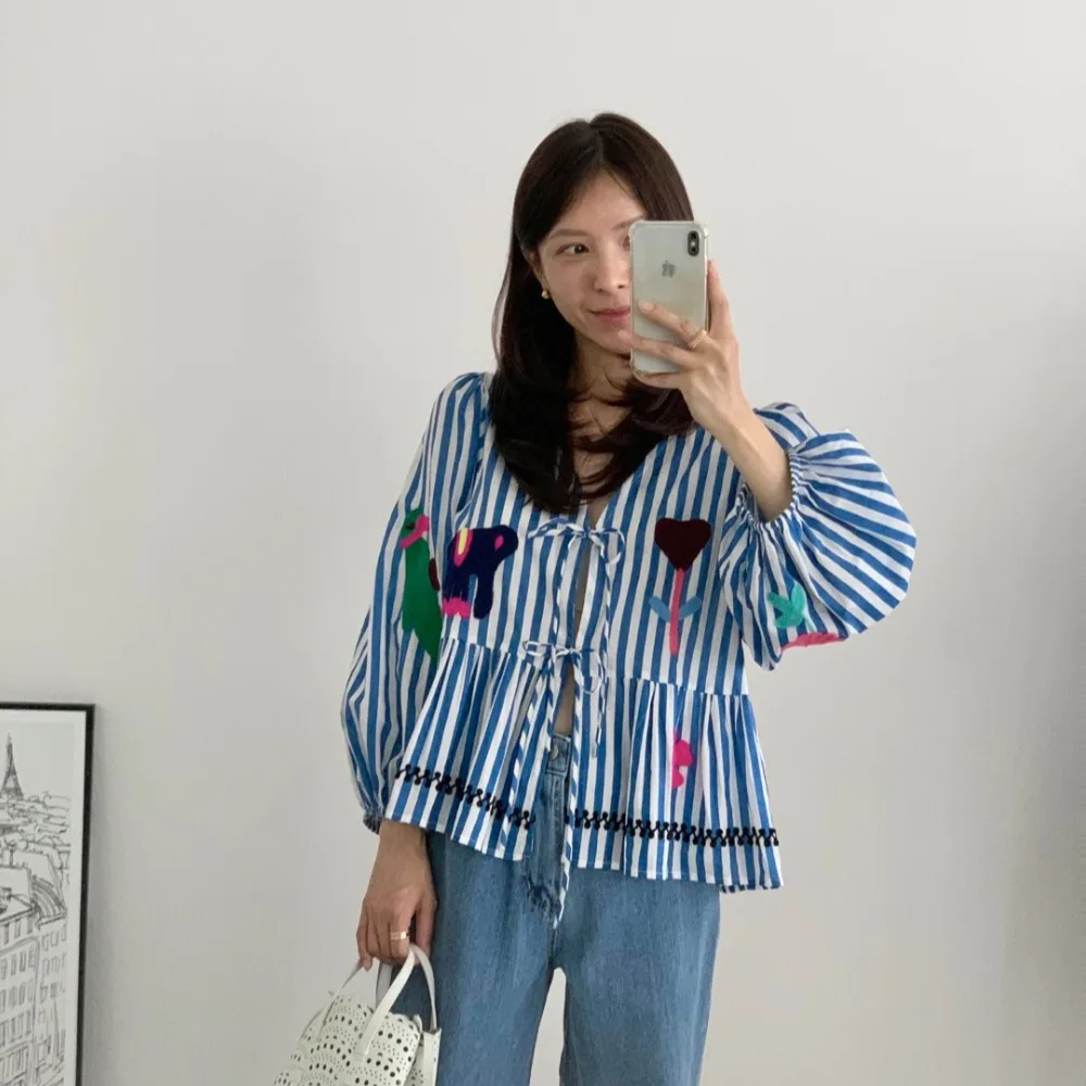 

Retro Embroidered Striped Lantern Sve irt Women's Faionable Holiday Sle Top Korean Sle Bubble Sve irt