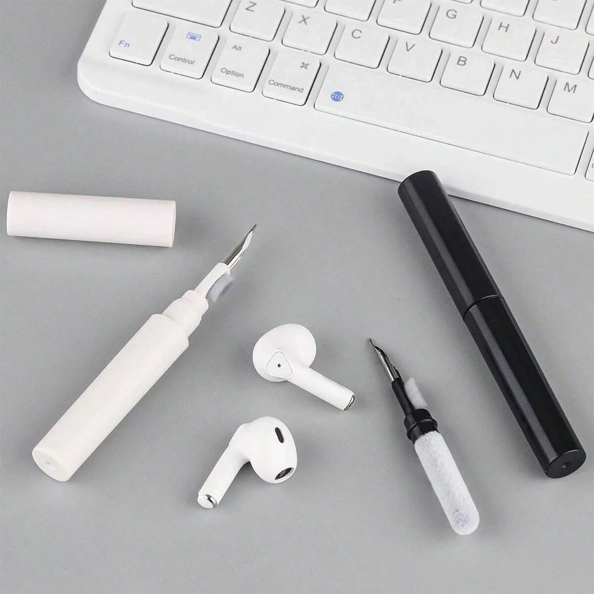 Three-In-One Earphone Cleaning Pen Set, Dust Removal Brush for Phone Earpieces and Phone Ports, Multifunctional Bluetooth Earphone Cleaning Brush