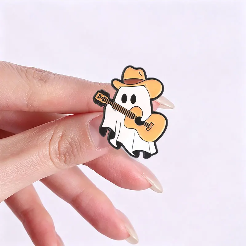 Western Cowboy Geister-Emaille-Pins Gruselig Niedlich Boo Gewehr Gitarre Kuh Geist Cartoon Lustige Halloween-Broschen Anstecknadel Schmuck Geschenke – Detail 8