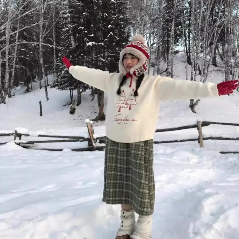 

Women's Pullover Sweater Fair Isle Christmas Tree Embroidery Jacquard Round Neck Winter Warm Ladies Casual Holiday Beige Soft