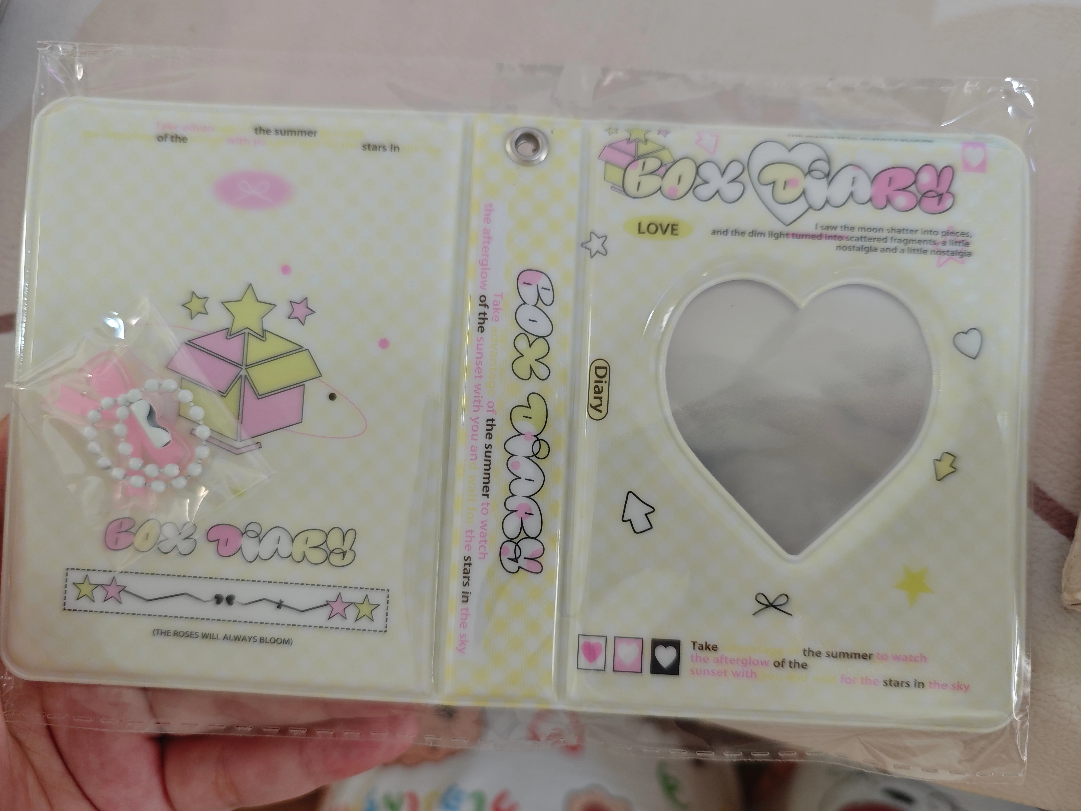 Kpop Photocard Holder Book 40 Pockets Love Heart Hollow Business Card Book Holder Water Resistant Photocard Binder For Idol