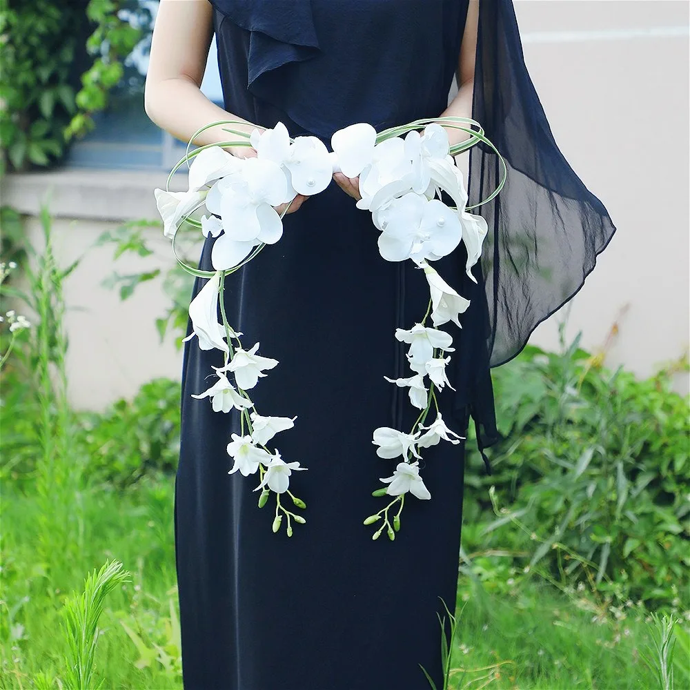 

Minimalist White Phalaenopsis Waterfall Bouquet Pearl-Embellished Drooping Bouquet Bride Wedding Accessories Wedding Decoration