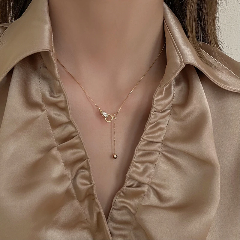 

New Light Luxury and Niche Double Ring Necklace Women's Temperament Versatile Golden Collarbone Chain Girls Fashion Accessory