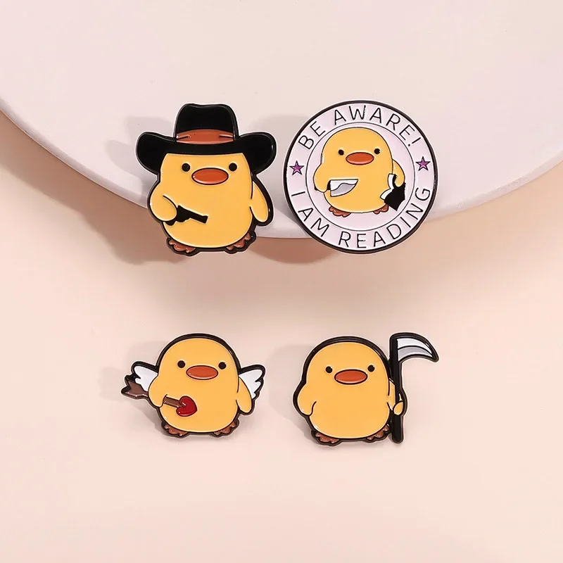 Yellow animal little yellow duck chicken brooch hat tool sickle versatile metal badge clothing accessories collar pin