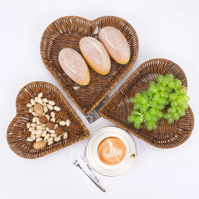 

Heart Shaped Creative Imitation Vine Weaving Basket Snack Storage Basket Handmade Weaving Basket