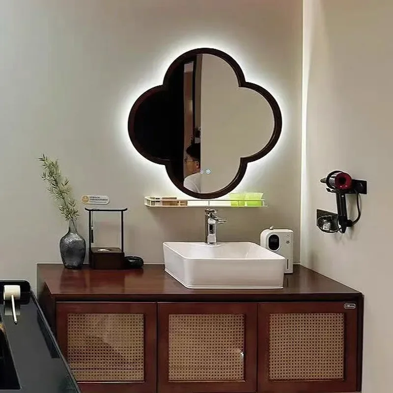 French Antique Four Leaf Clover Smart Mirror American Retro Wall Mounted Makeup Decorative Bathroom Special Shaped