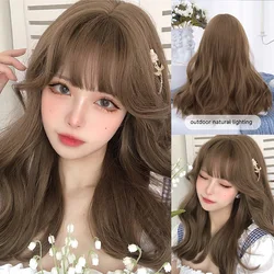 20Inch Honey Brown Lolita Synthetic Wigs with Bangs Long Natural Wavy Hair Wig for Women Daily Use Cosplay Drag Heat Resistant