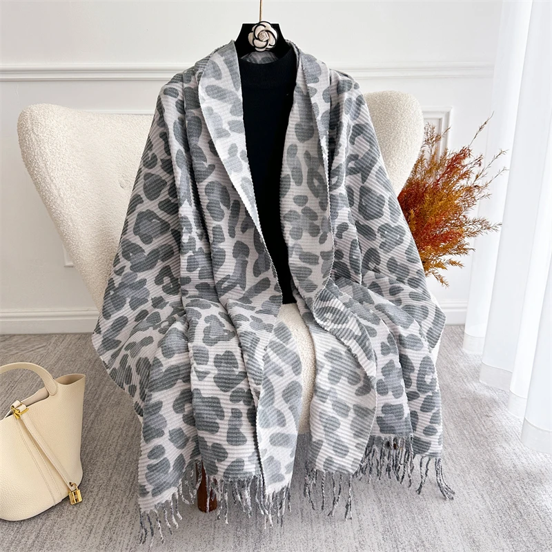 

Роскошный зимний толстый теплый шарф с леопардовым принтом для женщин, кашемировая шаль, одеяло из пашмины, Bufanda, женское пончо с кисточками Echarpe