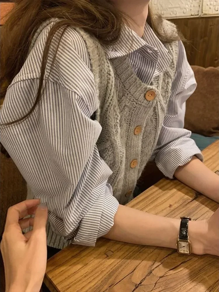 2025 Ropa Mujer بلا أكمام س الرقبة الدبابات عادية معطف بلوزات على الموضة واحدة الصدر محبوك سترة للنساء خمر تويست صدرية