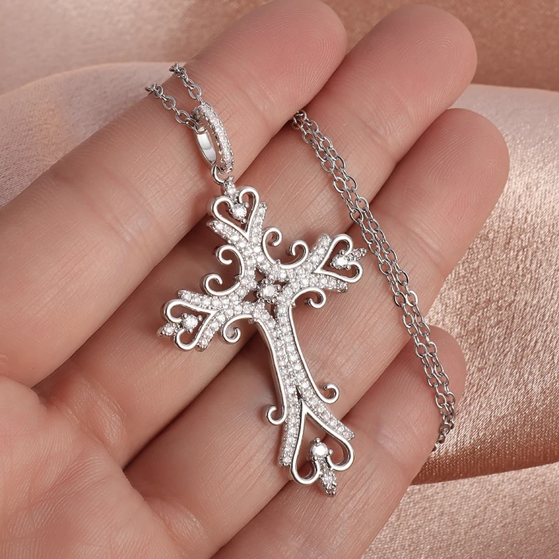 Luxury Sparkling Zircon Cross Pendant Necklace for Women Temperament Banquet Wedding Necklace Jewelry