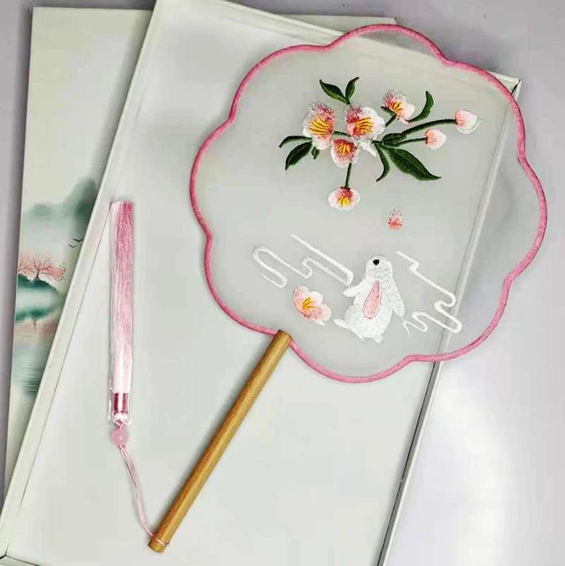Chinese Round Hand Fan Vintage Printing Silk Fan Ancient Tassel Dance HandFan Cheongsam Tang Suit Wedding Party Accessories