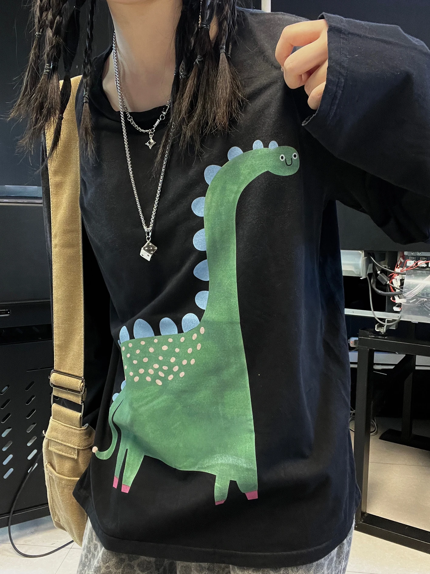 Green Dinosaur Print Long Sleeve Loose Fit T-Shirt Vintage Dirty Style Women's Casual Cotton Polyester Blend Spring 2025