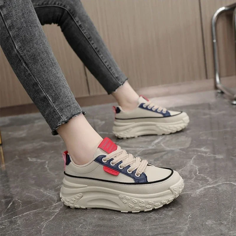 

Women Thick Sole Dad Shoes 2025 New Arrival Versatile Height Increasing Running Casual Sneakers Hot Selling Soft Leather Upper