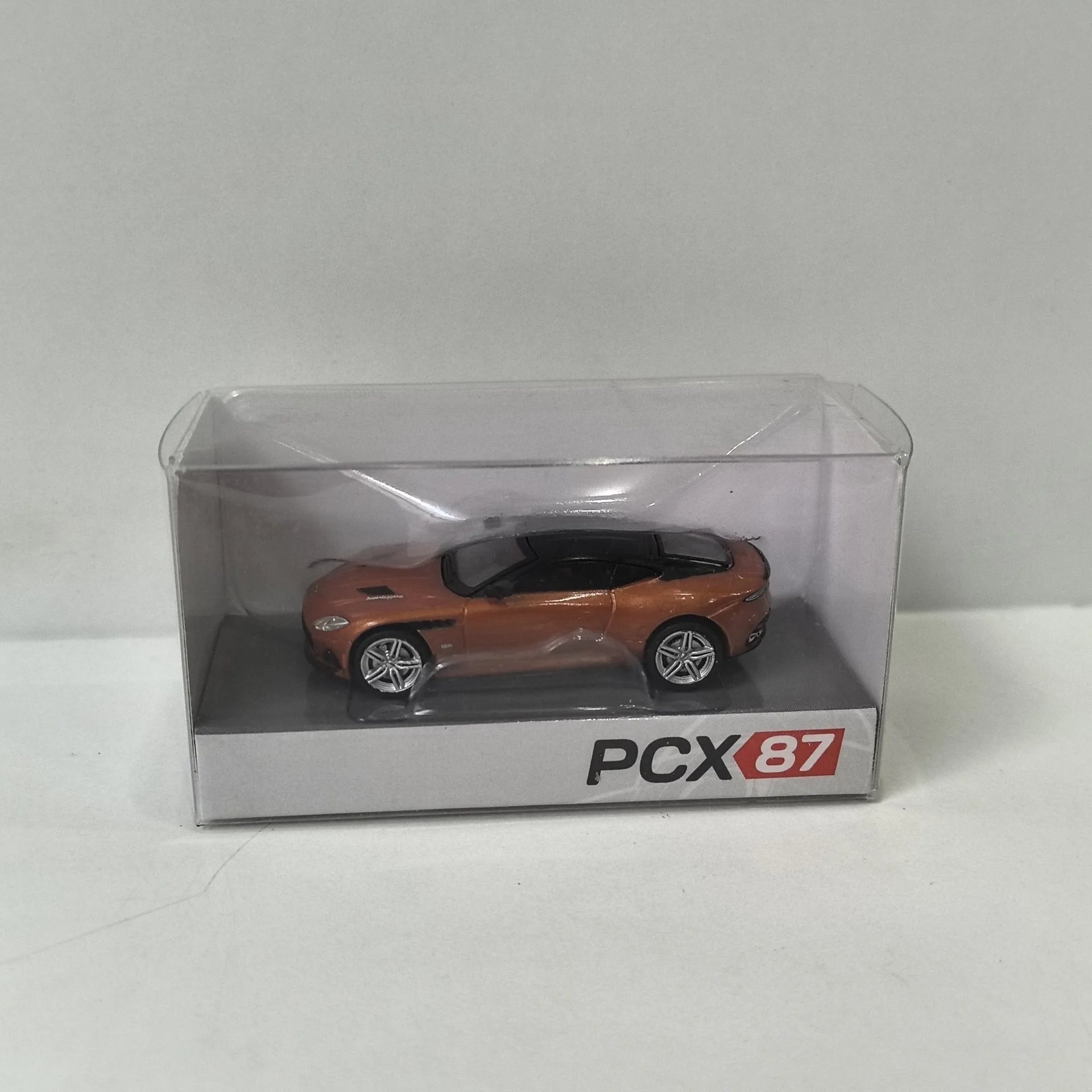 pcx-ho-1-87スケール-アストンマーティン-dbs-プラスチック製カーモデル