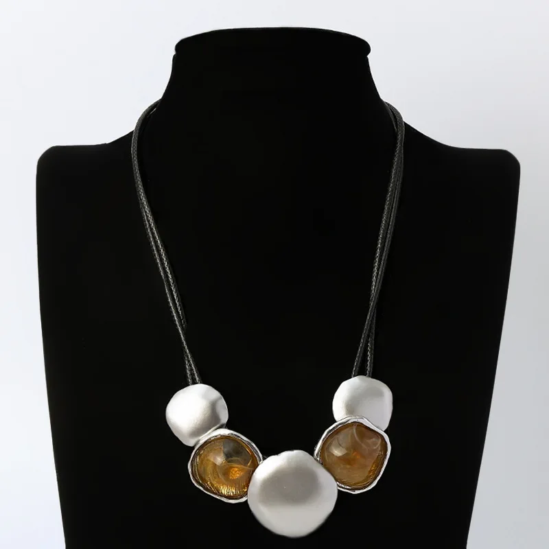 Geometrische Übertriebene Halsketten Legierung Damen Hochwertiges Gefühl Personalisierte Halskette Modeschmuck – Detail 3