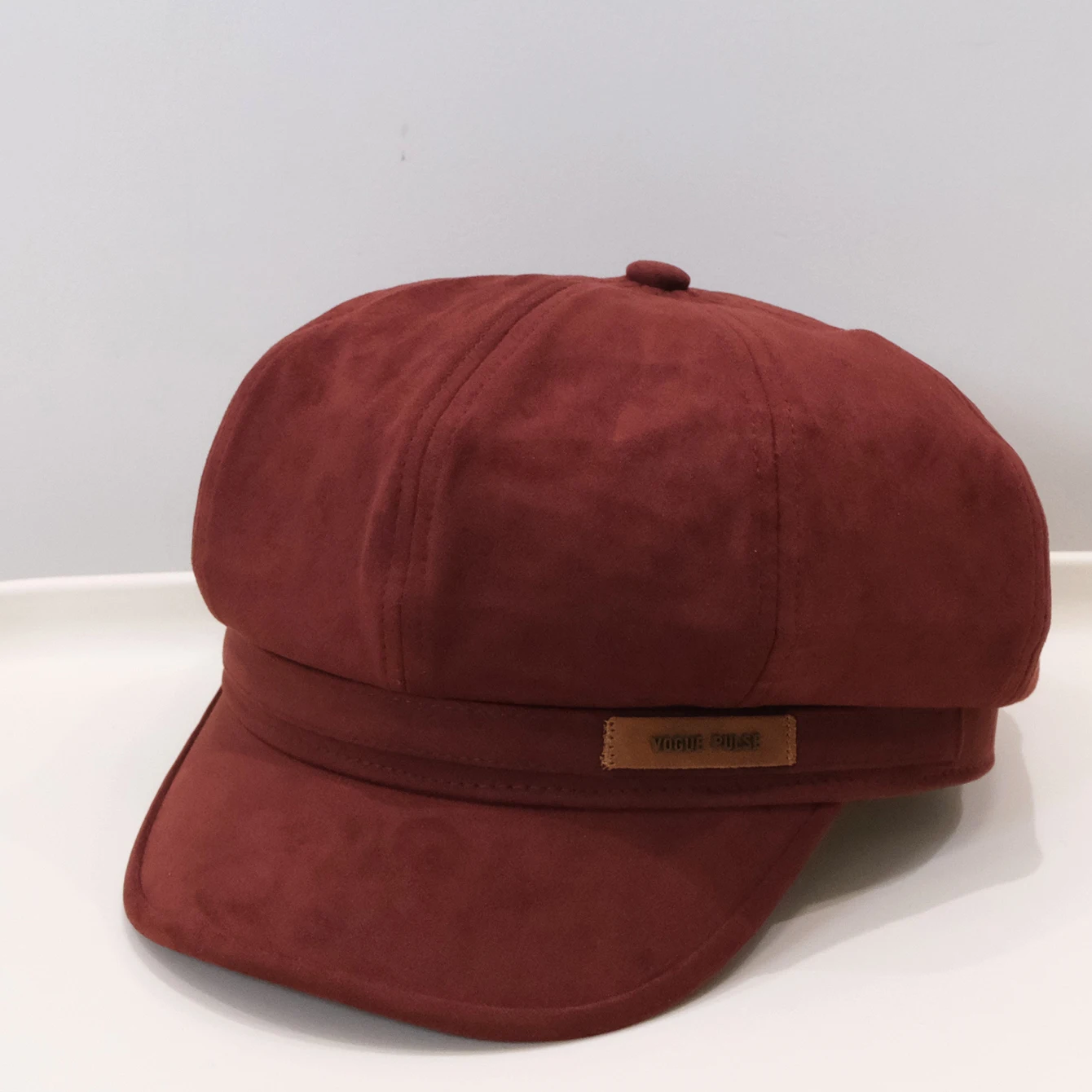 Solid color matte leather octagonal newsboy hat with a Korean retro style, suitable for both commuting and shopping.
