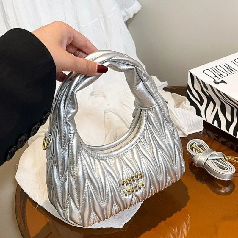 

Ladies Lightweight Handbag Easy To Carry For Long Periods Comfortable For All Day Use