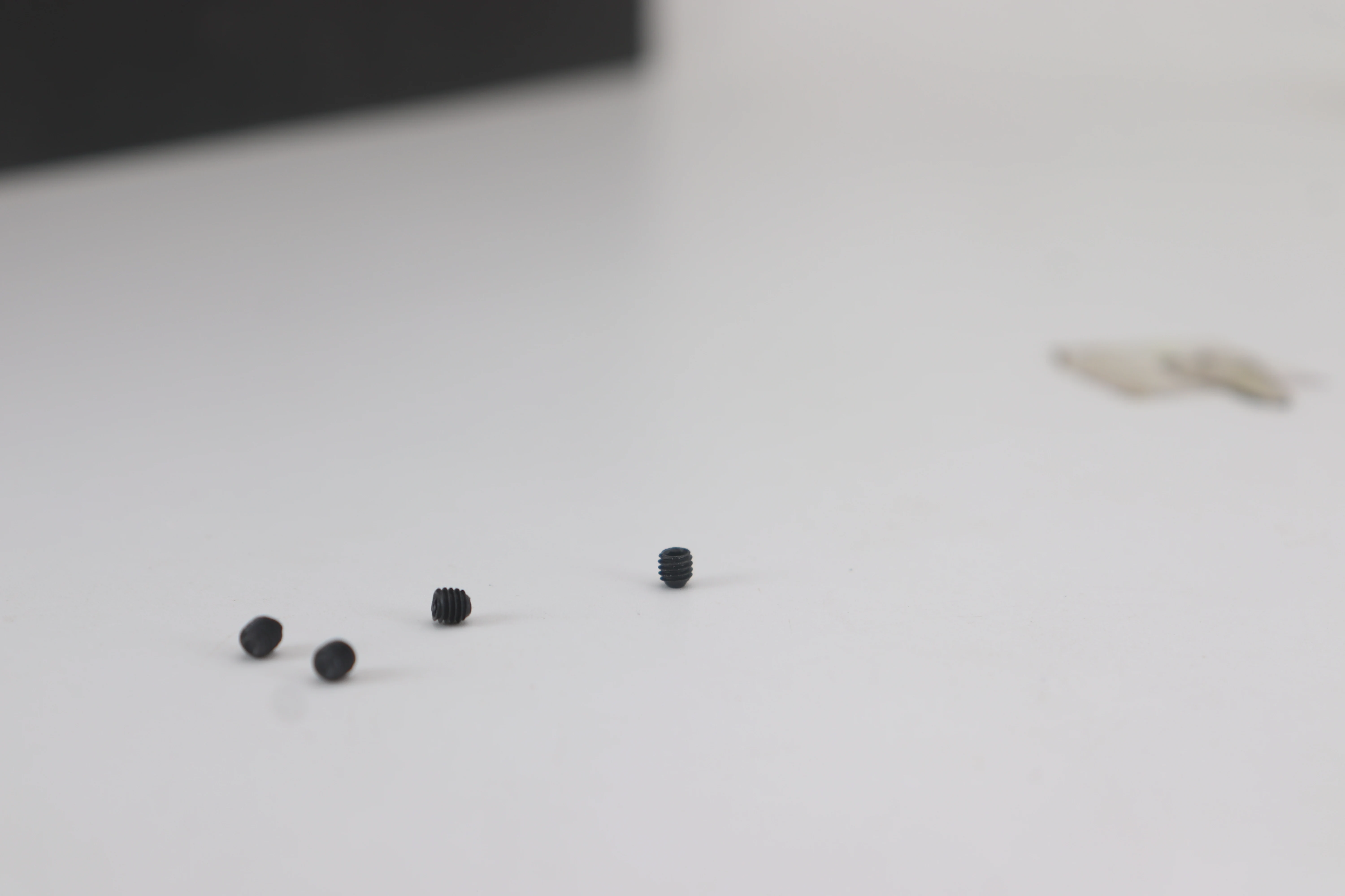 

Classic Roof Box Universal Luggage Rack for 1/10 RC Crawler Car Traxxas TRX4 Defender Bronco AXIAL SCX10 RC4WD DIY Upgrade Parts