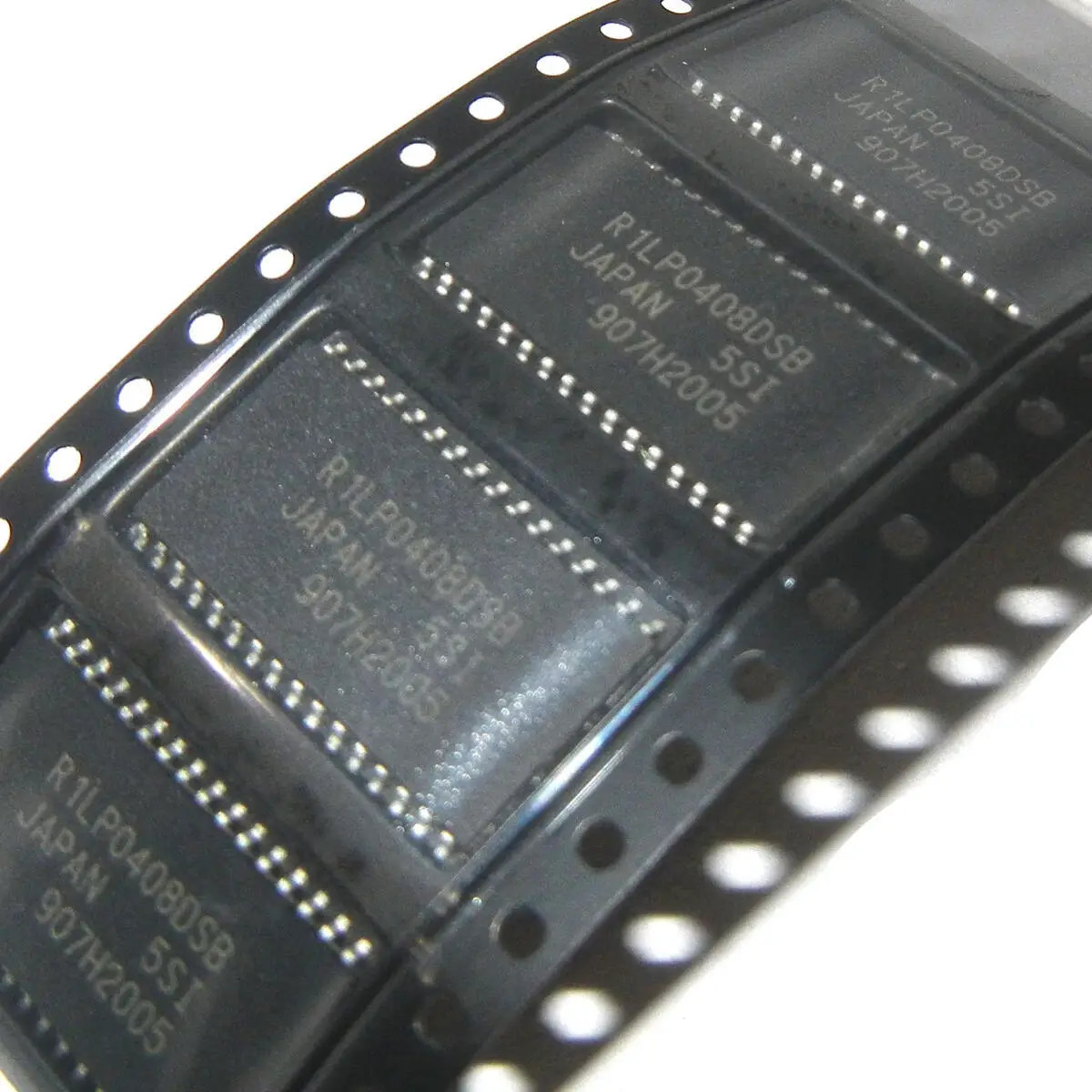 R1LP0408CSB-7LC R1LP0408CSB-7LI R1LP0408DSB-5 R1LP0408DSB-5SI R1LV0408CSA-5SC R1LV0408CSB-5SC R1LV0408DSA-5SI R1LV0408DSB-5SI