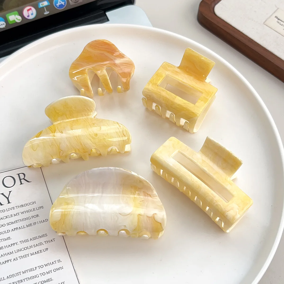 Korean Girls Yellow…