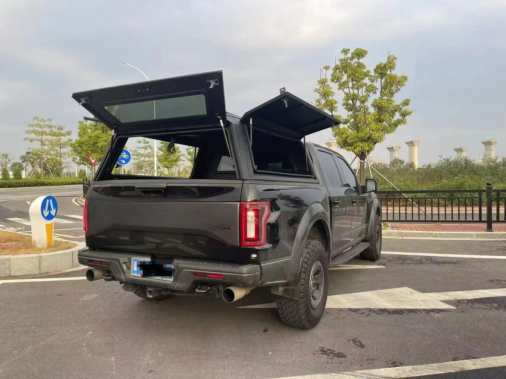 

Wholesale Hardtop Black Canopy 4X4 Pickupk Pick up Truck Canopy for Ford Ranger F150 Nissan Frontier
