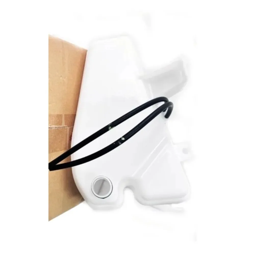 Genuine Wiper Spray Washer Fluid Glass Water Bottle Assembly for BYD SONG MAX Brand New Automotive Parts Accessories