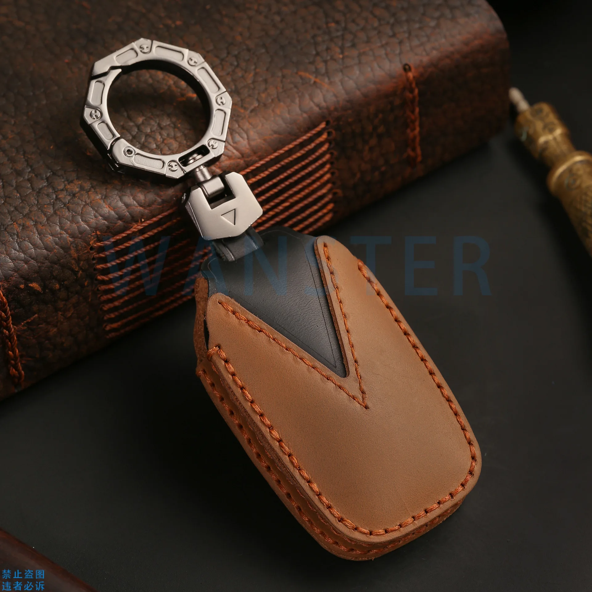 4 Bottons Leather Car Key Case Cover Keychain for Toyota BZ4X COROLLA CROSS 2022 942B 14th Crown Royal Saloon Accessories A/C AC