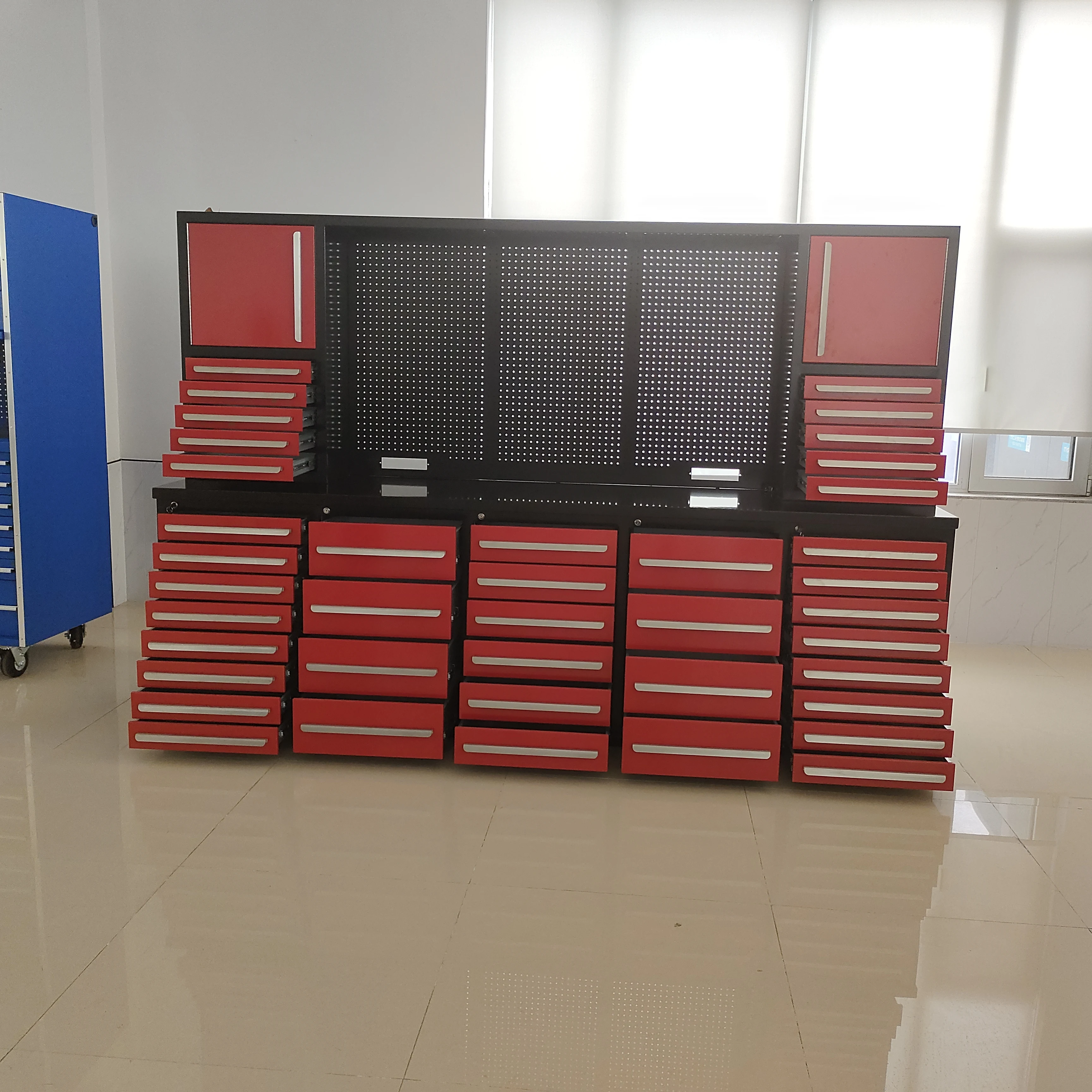 Heavy duty garage equipment and tools workshop tool cabinet system workbench image 2