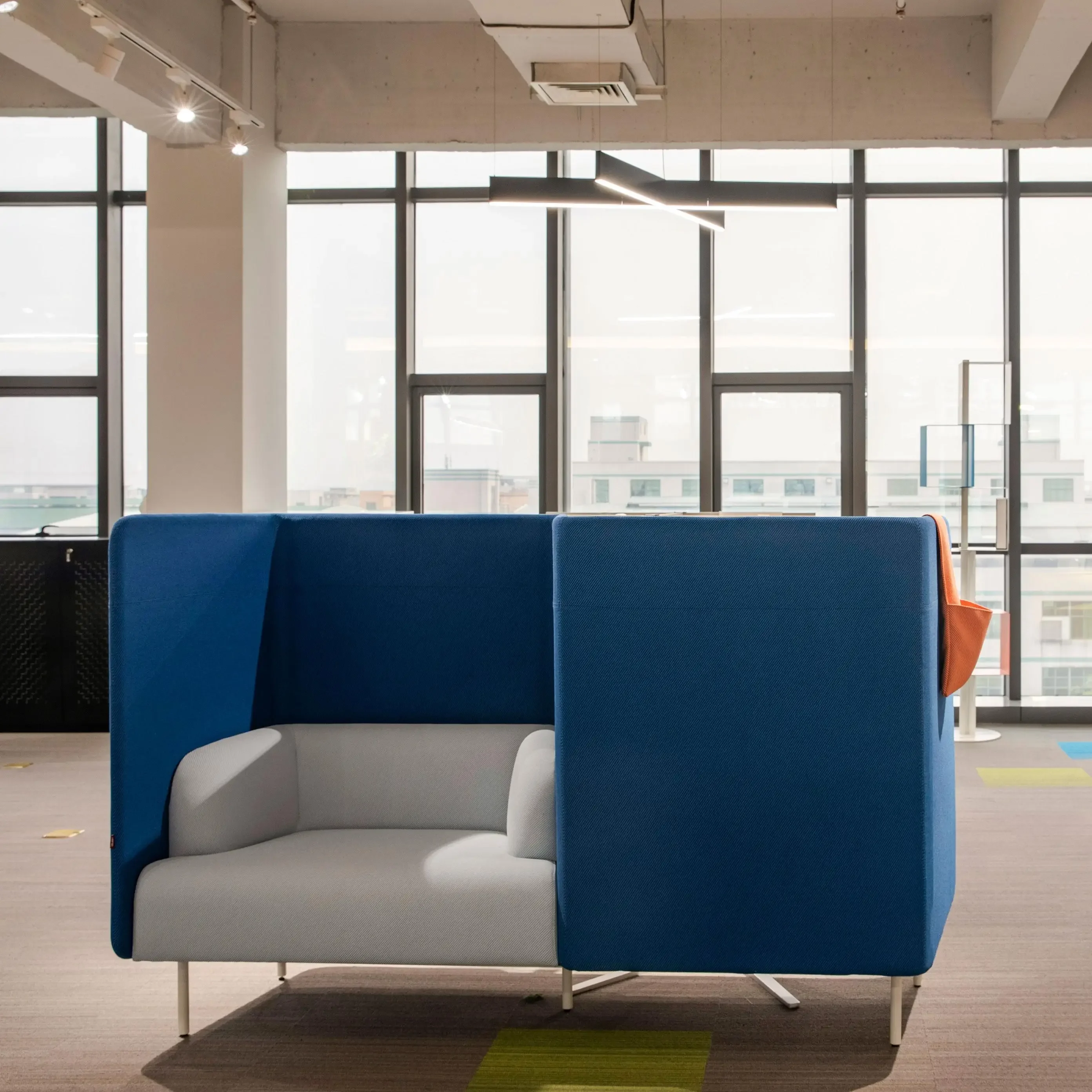 Modern high-back two-seat fabric, metal frame, suitable for office use Contemporary textile double sofa