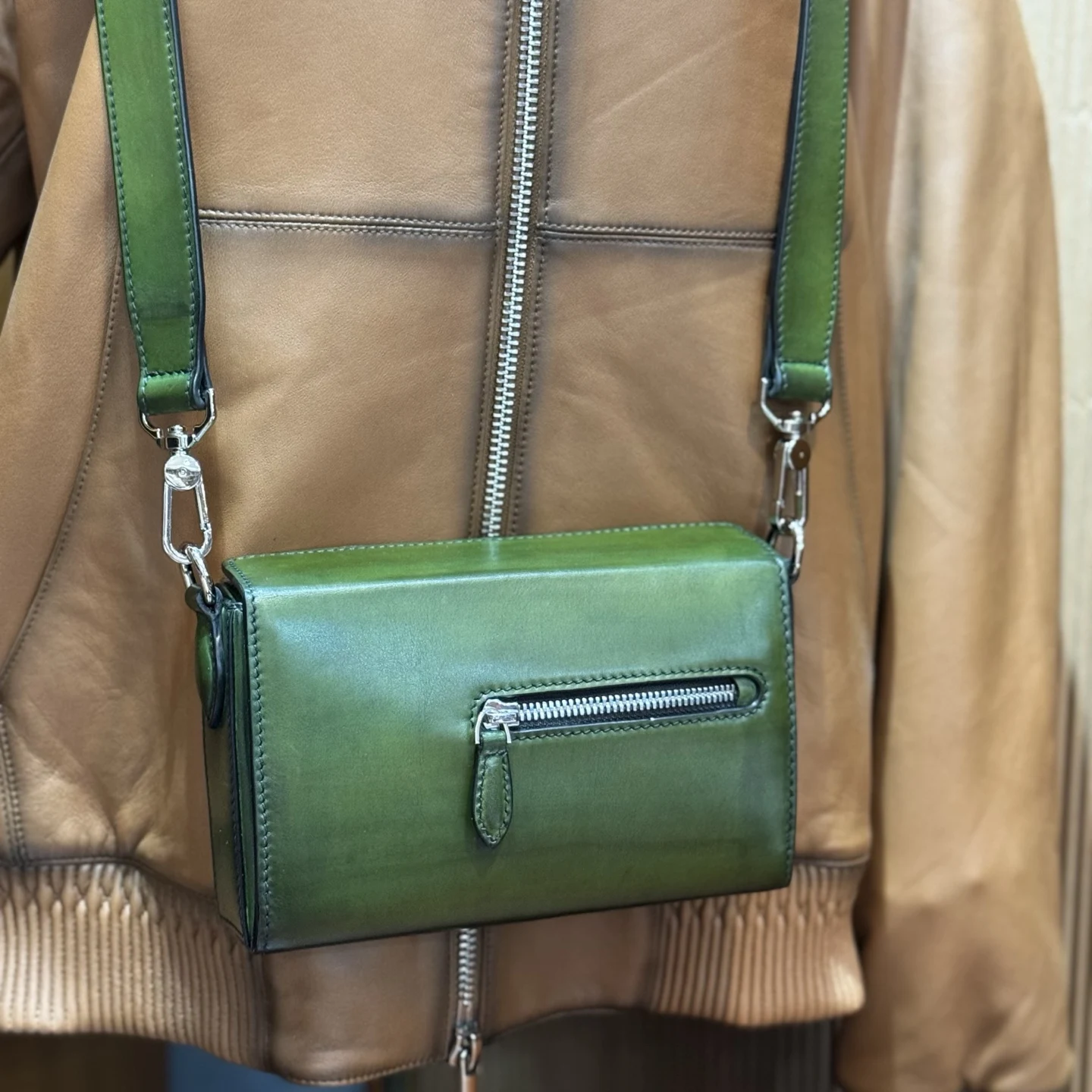 

DIMY 2026 New Retro Genuine Leather Men's One Shoulder Cross Shoulder Casual Backpack Leather Handmade Brushed Postman Bag