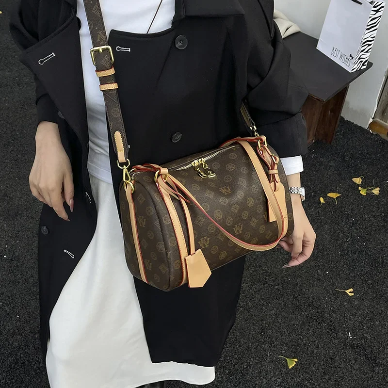 

Women's Vintage Monogram Pillow Bag Niche Luxury Large Capacity Crossbody Shoulder Handbag Classic Versatile for Work Commute