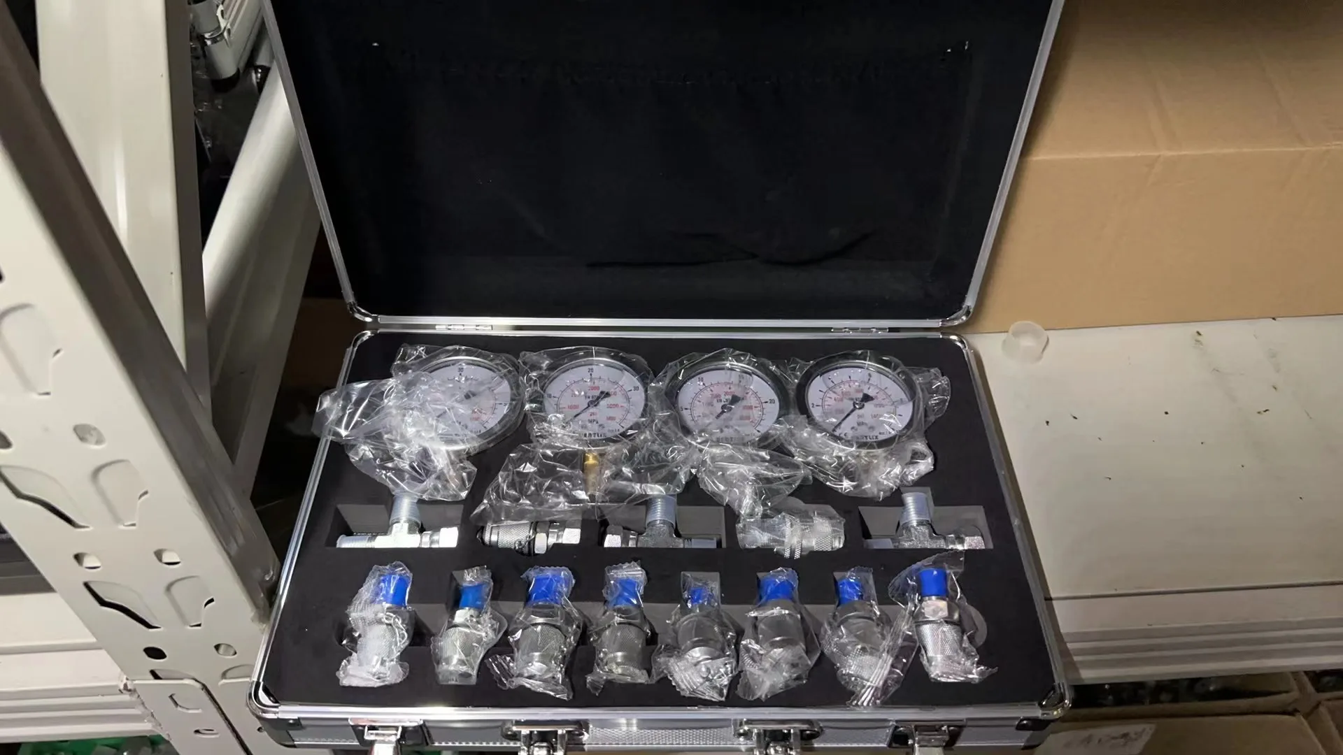 Portable Hydraulic Pressure 4 Gauges Excavator Hydraulic Pressure Test Kit
