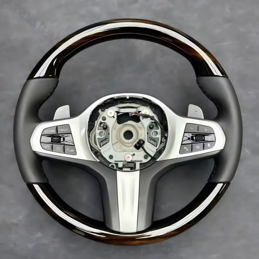 

Элитный руль на заказ для BMW — деревянная отделка и многофункциональные кнопки, для комфортного городского вождения и дальних поездок