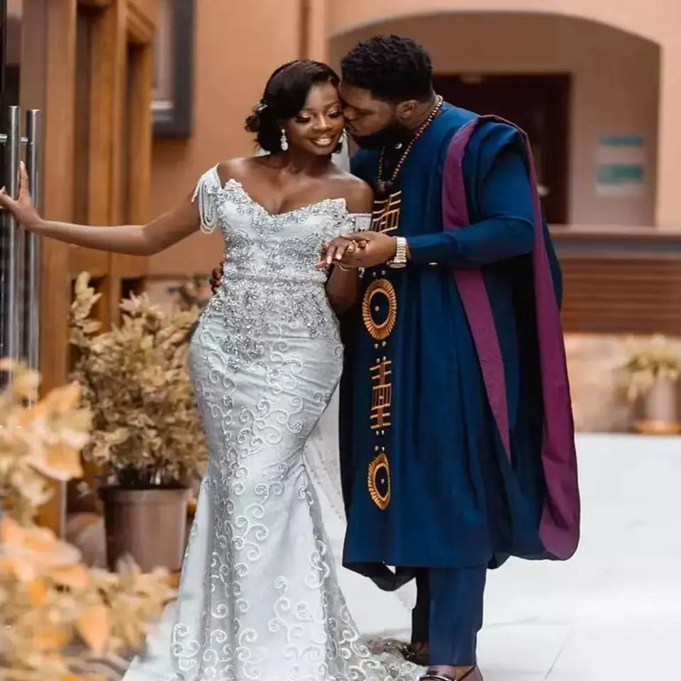 Robes de mariée sirène perlées personnalisées pour femmes, appliques sexy africaines, train de cour dos nu, patients en tulle, plus récent, 2025