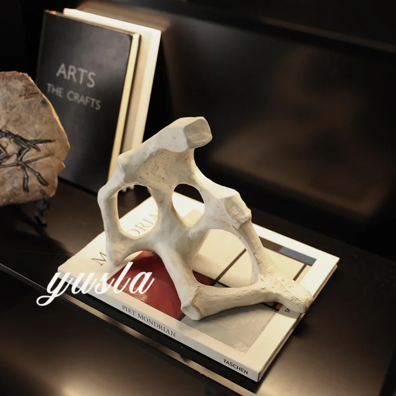 Simple modern decorative items for office, living room, TV cabinet, study, dining cabinet, entryway
