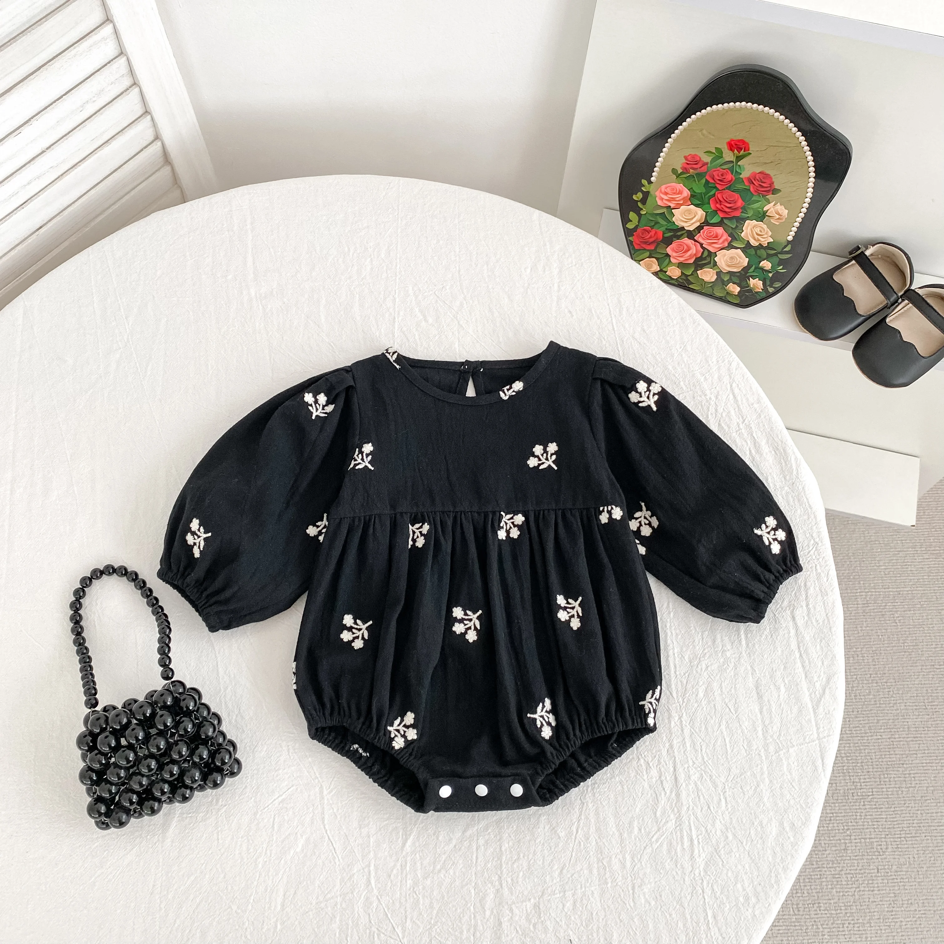 Neue Baby Gestickte Bogen Strampler Herbst Neugeborene Mädchen Romper Baby Kleidung Langarm Overall Klettern Kleidung Baby Baumwolle Kleidung – Detail 1